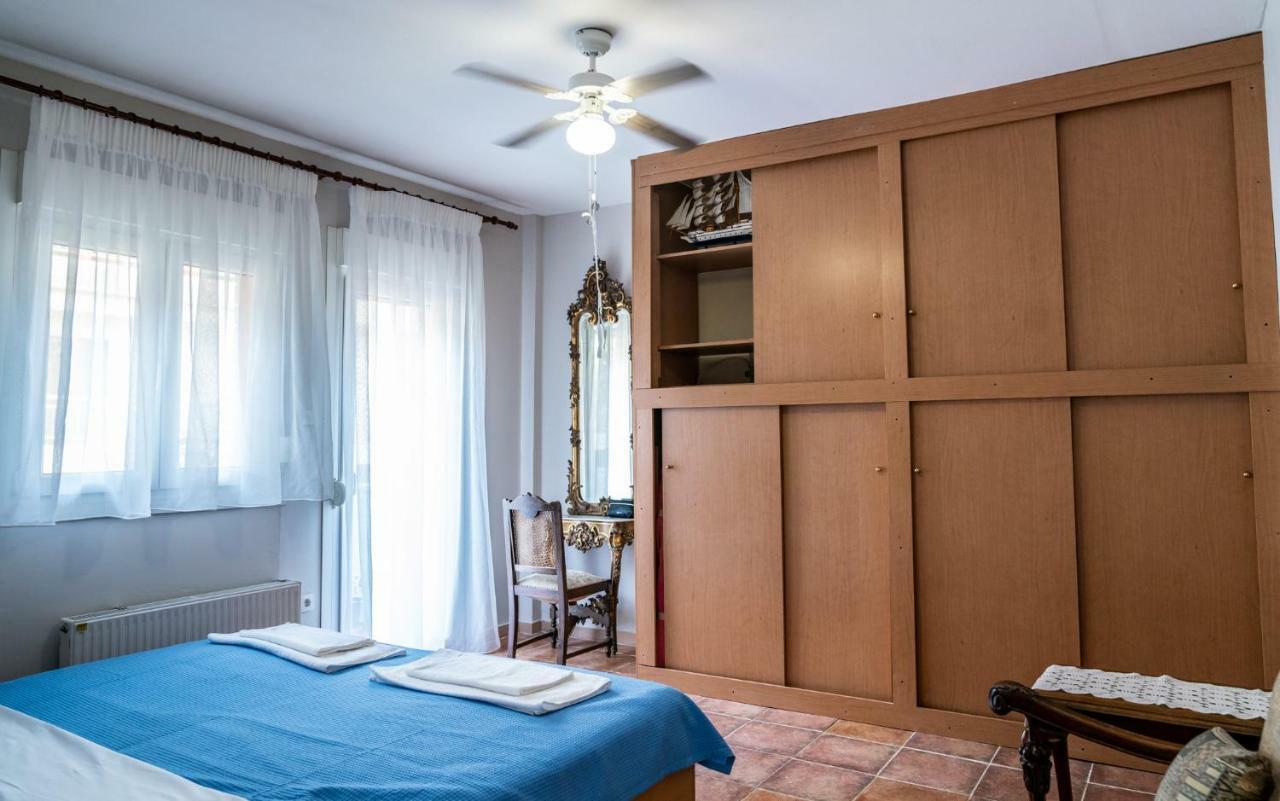 Next To The Sea - Apartment Agia Trias Exteriör bild